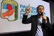Gray reaccionó al llamado de Máximo Kirchner a elecciones del PJ: “Está en otra frecuencia”