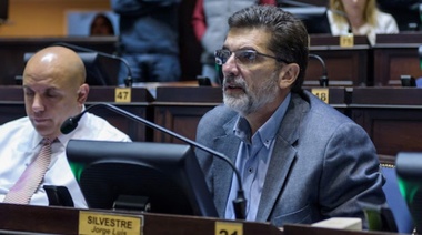 Silvestre advirtió a los gremios docentes ante un posible paro