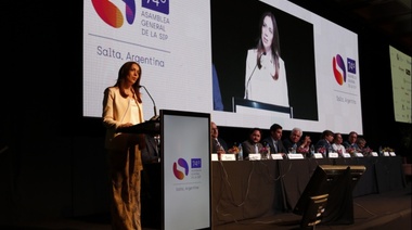 Vidal habló de "cambio profundo" y apuntó al kirchnerismo.