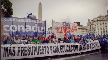 Los gremios destacaron la contundencia del paro docente