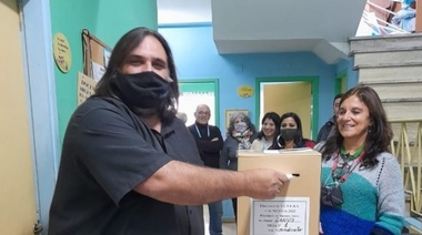 Baradel recuperó delegaciones y seguirá al frente del SUTEBA hasta 2025