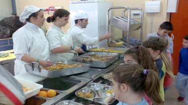 Educación lanzó una oferta laboral para porteros y ayudantes de cocina