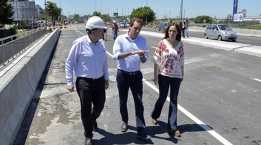 Vidal y Garro inauguraron el nuevo puente de Camino Centenario