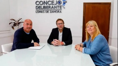 Concejala  se cruzó de vereda y desató un escándalo en Lomas de Zamora