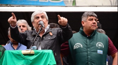 Moyano presiona al Gobierno con un paro