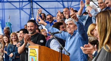 Sin La Cámpora, Moyano postuló a Magario para la Gobernación