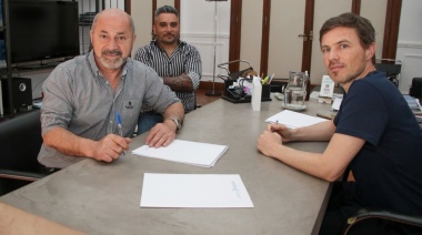 Secco firmó un convenio de obras para el Parque Industrial 