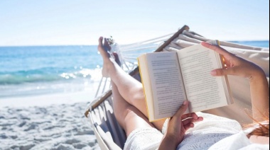 "La novela del verano": Se lanzó un concurso literario que otorga un premio de 100 mil pesos
