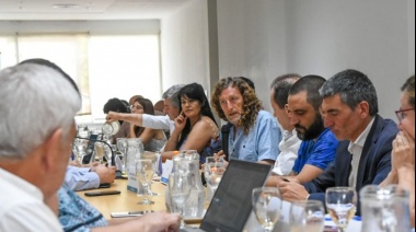 Provincia y los estatales acordaron recategorizaciones y titularizaciones