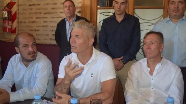 Burlando puso primera y se lanzó como candidato en la Provincia