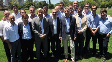 Fuera de la pelea electoral, Macri reúne a la tropa bonaerense