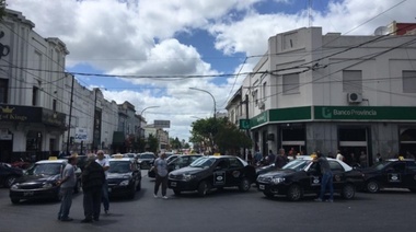 Con reclamos en toda la ciudad, Nedela quiere avanzar con el Presupuesto