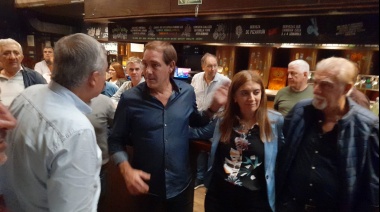 En modo campaña, Gerardo Morales desembarcó en La Plata