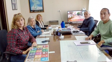 Santillán gestiona mejoras para el sistema educativo