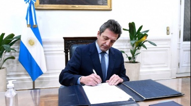 Massa reunió al Gabinete y firmará acuerdos con el Club de París