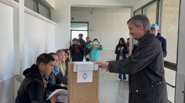 Votó Máximo Kirchner: “Que sean en paz y que vaya la mayor cantidad de gente”