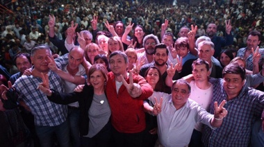 Saintout tuvo su lanzamiento en La Plata de la mano de Máximo Kirchner