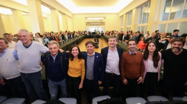 “No quiero agitar ningún fantasma pero...”: Kicillof y una dura advertencia