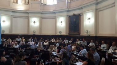 Ponce logró dividir la oposición para garantizar el Presupuesto 2019