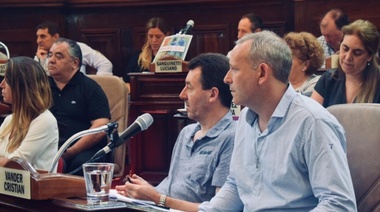 Vander: "Era invotable, aprobarlo fue una irresponsabilidad"