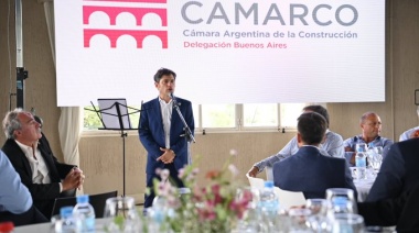 En defensa de la obra pública, Kicillof pone el foco en la coparticipación