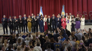 Kicillof tomó juramento a sus ministros “Les pido creatividad y militancia”