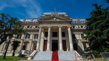 Con sidra y pan dulce: La Legislatura bonaerense vuelve a sesionar
