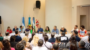La Mesa de Ensenada le da forma a las multisectoriales para resistir a Milei