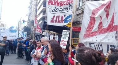 La oposición de Baradel pide por el "no inicio de clases"