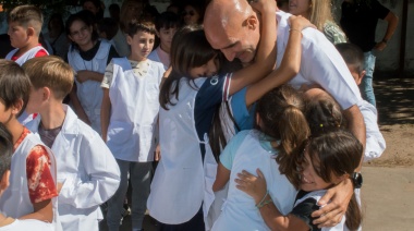 Inicio de clases: Carlos Casares celebró el regreso de los chicos a las aulas