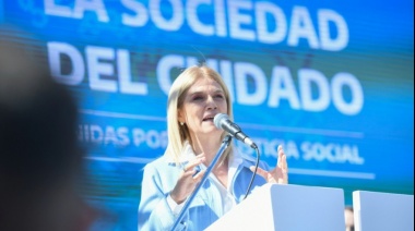 “Un golpe tras otro”: Magario cargó contra Milei por la quita de subsidios