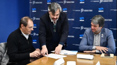 Stadnik firmó un convenio con ABSA para la ejecución de nuevas obras en Casares