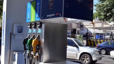Las estaciones de servicio que cobren tasas municipales deberán informarlo en los surtidores