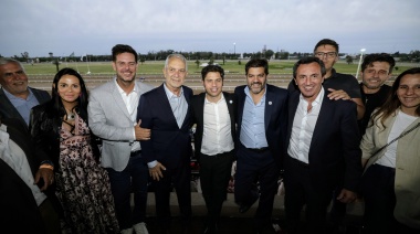 Kicillof inauguró la nueva luminaria del Hipodromo de La Plata