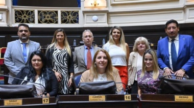 Diputados libertarios le suben el pulgar al desdoblamiento de las elecciones en PBA