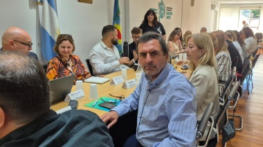 Los docentes se llevaron compromisos de la Provincia, pero no alcanzaron una oferta salarial