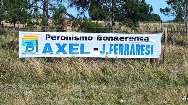 Kicillof-Ferraresi: Los carteles en Ruta 2 que marca la proyección del 2027