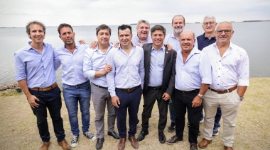 Cumbre con intendentes: Kicillof define en la costa la estrategia electoral