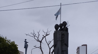 “Con Axel nace una esperanza”: El mensaje que empapeló la capital bonaerense
