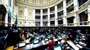 La suspensión de las PASO expone las diferencias de UxP