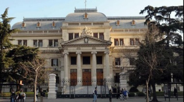 En un clima de extrema tensión, sesiona la Legislatura