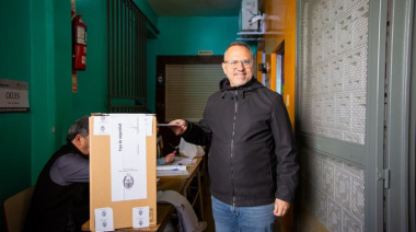 Diego Valenzuela votó y afirmó que “cuando la democracia se expresa, es sagrado”