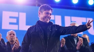 Kicillof chicaneó a Milei: “Iba a pintar la provincia de violeta, pero parece que faltó pintura”