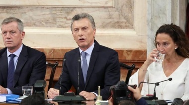 Sin datos sobre la economía, Macri lanzó su campaña presidencial