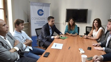 Mosca convocó a jóvenes a participar de Buenos Aires debate