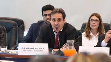 Ramos Padilla denunció una red de espionaje "con fiscales involucrados"