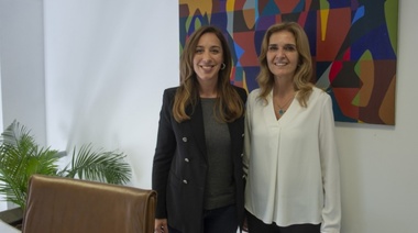 Enojo en la Rosada: Vidal hace campaña nacional