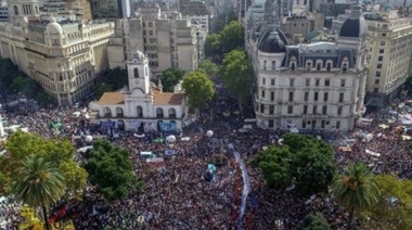 Con críticas a Macri, una multitud marchó por el Día de la Memoria