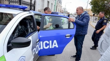 Secco presentó patrulleros nuevos y Susana González reclamó por la Emergencia en Seguridad