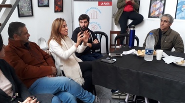 Tolosa Paz juntó a empresarios pymes y cooperativistas